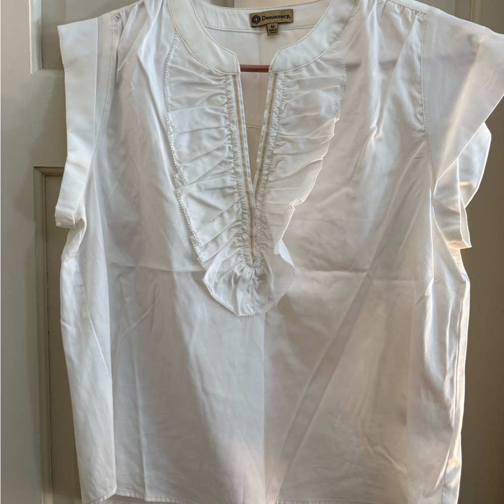 Democracy Cream Sleeveless Ruffled Bib Collar Blouse